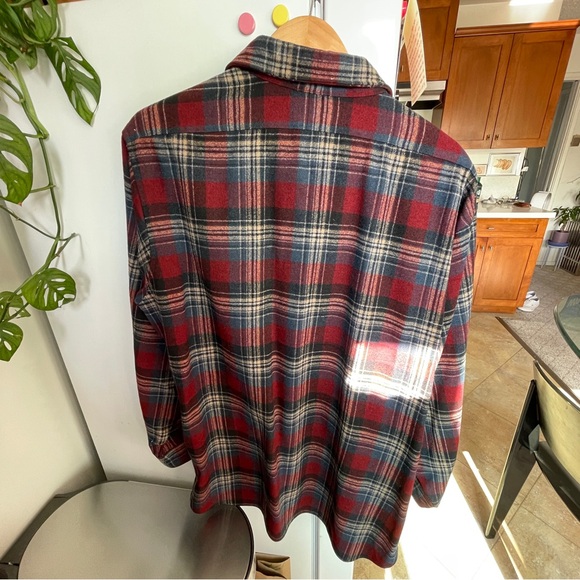 Pendleton Flannel button up - Picture 4 of 5
